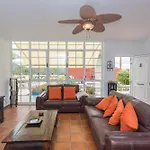 Montana Negra I Apartment *